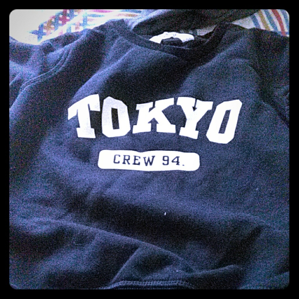 Tokyo logo sweater